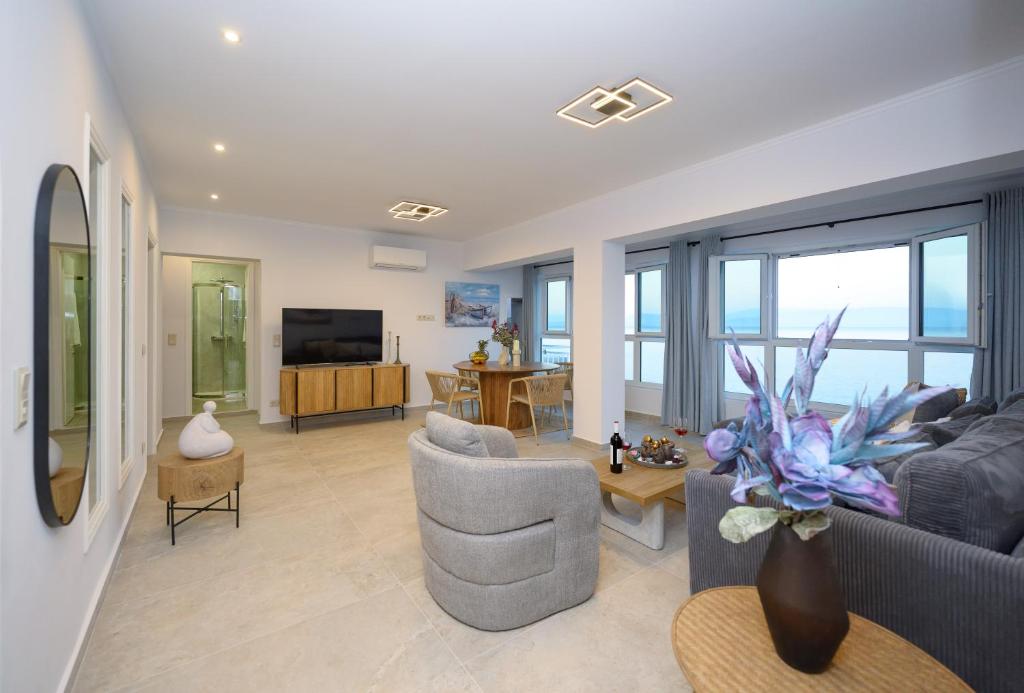 Et tv og/eller underholdning på Georgia Apartment, Benitses Corfu