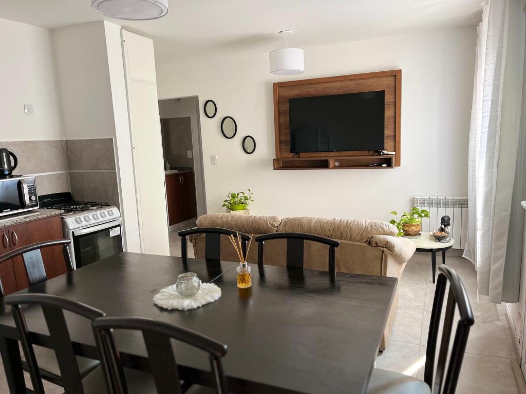 Nhà bếp/bếp nhỏ tại Departamento Bv carcano - costanera !!