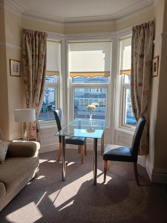 Khu vực ghế ngồi tại Beachcomber holiday apartments