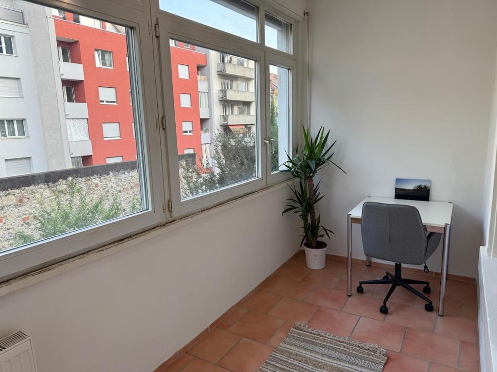 Chill and Tranquil in St Johann near Novartis Campus - Resim 13