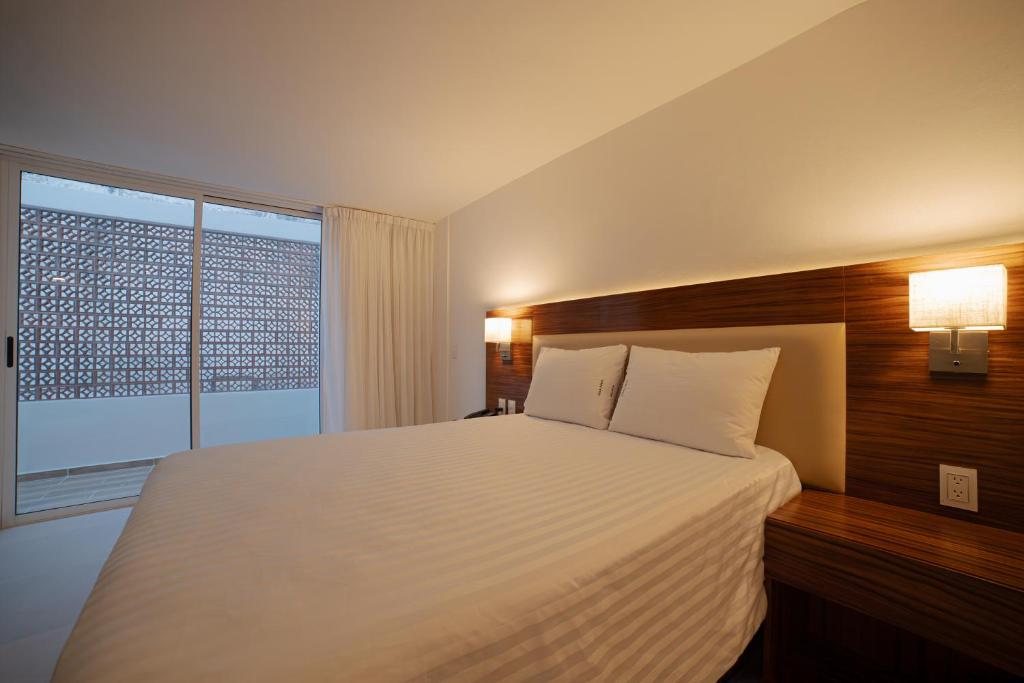Hotel Casa Kavia Vallarta photo