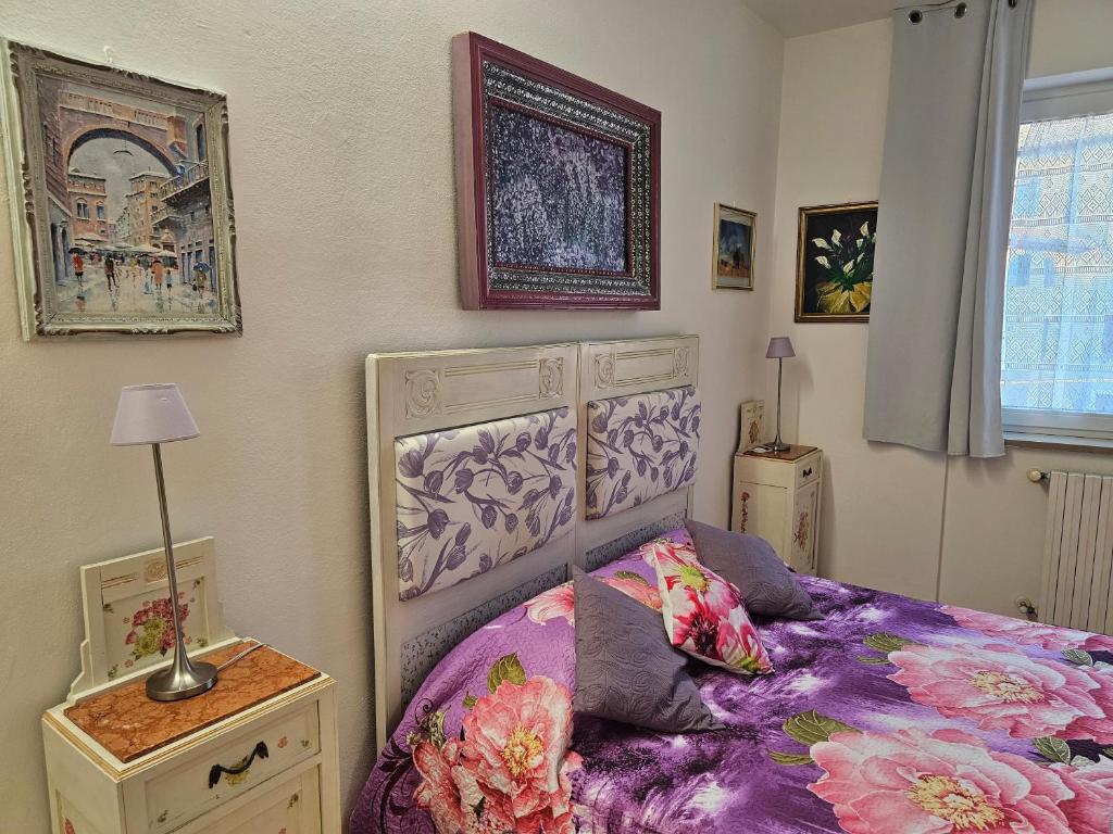 Postel nebo postele na pokoji v ubytování Artisanti - DANIA HOME