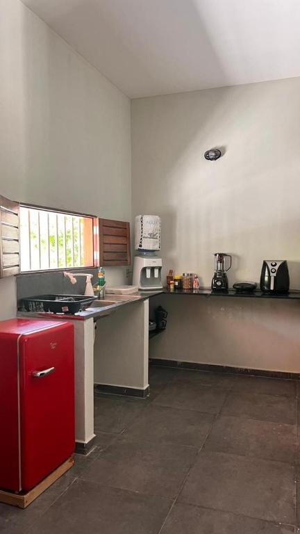 Η κουζίνα ή μικρή κουζίνα στο Chalé da Costa Branca