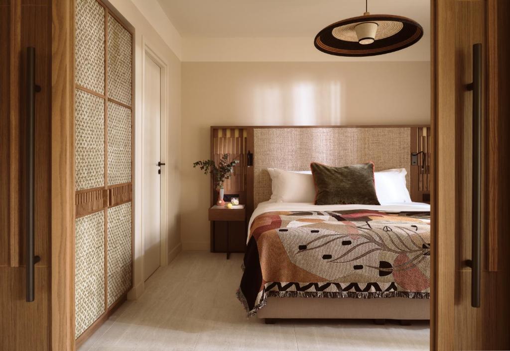 Eagles Palace - 