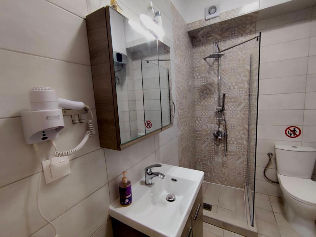 G&M Luxury Studios - 16