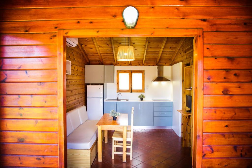 Camping La Llosa - Family Bungalow