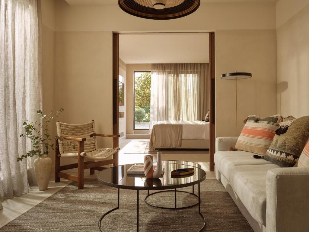 Eagles Palace - 