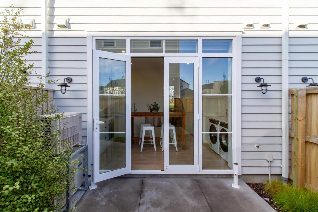 Luxe City Stay, Sleeps 7, Free Car Park