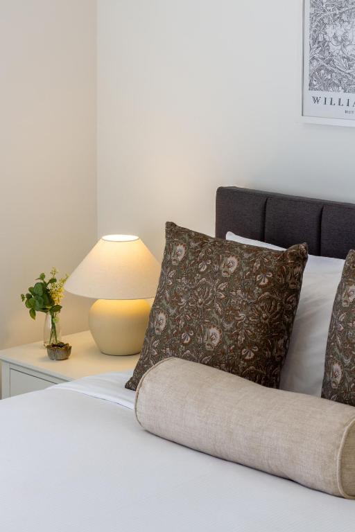 Luxe City Stay, Sleeps 7, Free Car Park - Resim 33