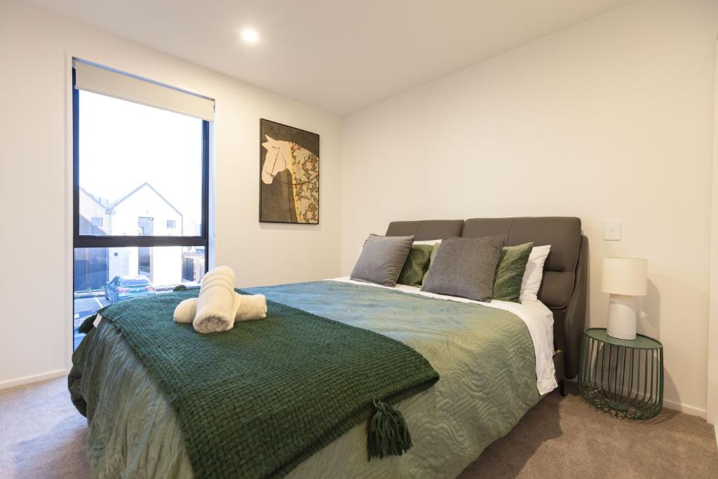 LUX NEW CBD Retreat - 2Bed2Bath With Parking!