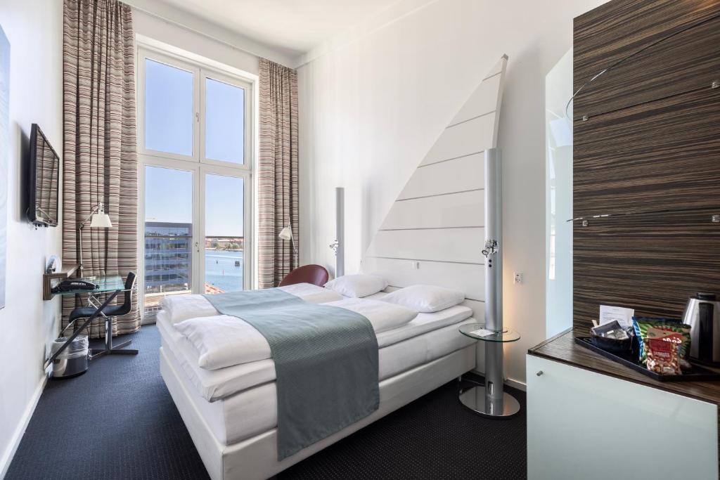 
Superior Double or Twin Room With Harbour View

