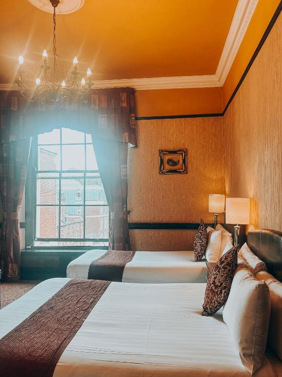 Russell Court Hotel - Resim 2