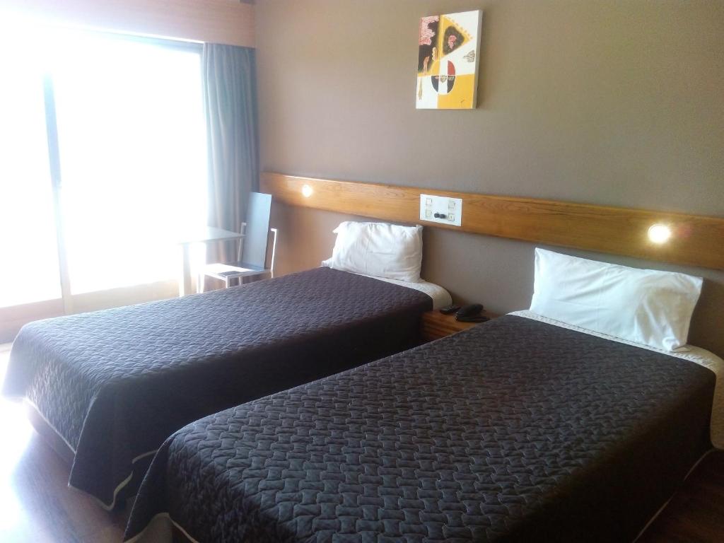 Hotel Meia Lua - Double Or Twin Room With Pool View