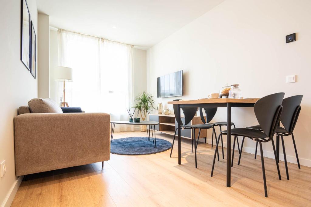 
One-Bedroom Apartment with View
