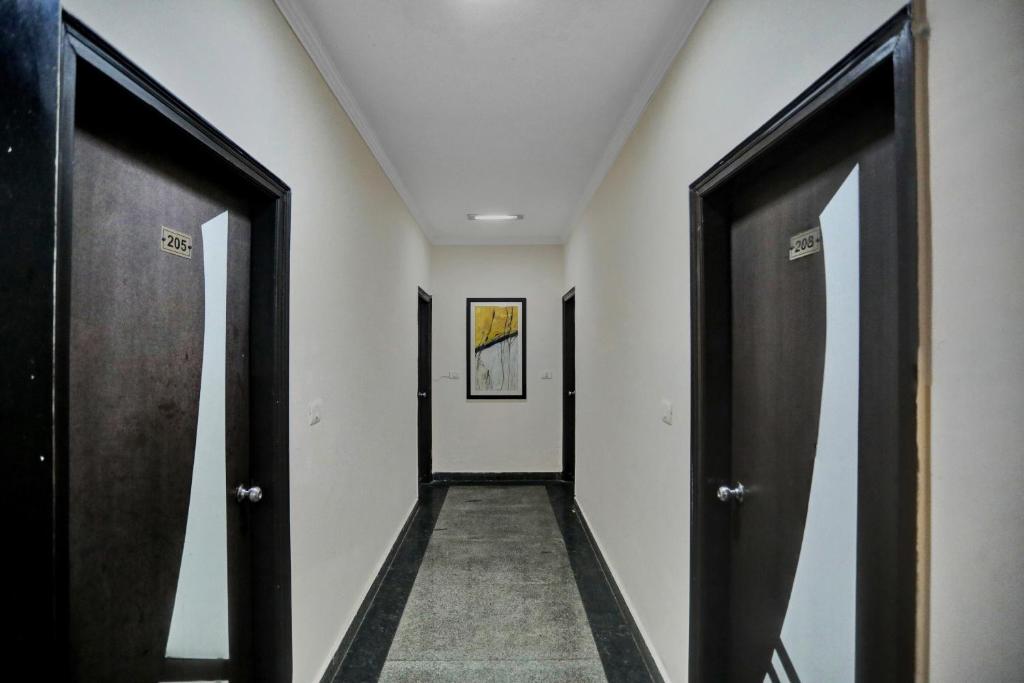 Φωτογραφία από το άλμπουμ του Townhouse Happy Keys Near Iskcon Temple Noida σε Noida