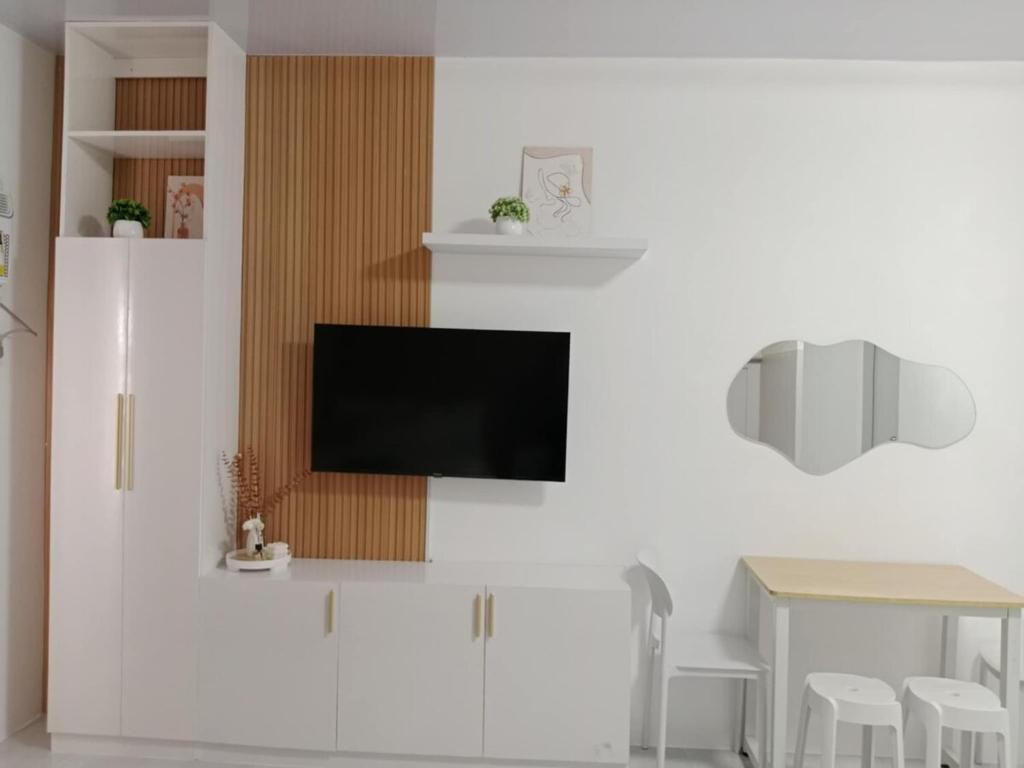 Η κουζίνα ή μικρή κουζίνα στο Maribert Studio Unit with free parking