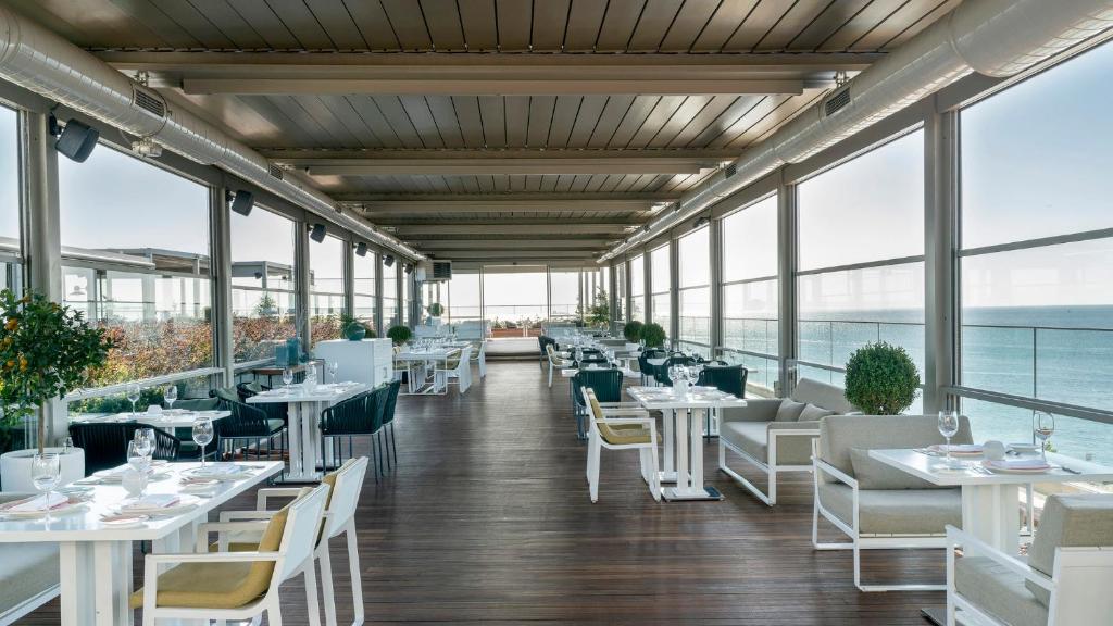 فضای داخلی Crowne Plaza Florya Istanbul by IHG در استانبول - تصویر ۳