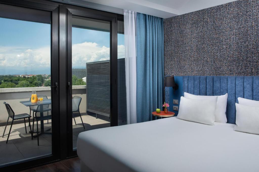 
Superior Room with Terrace
