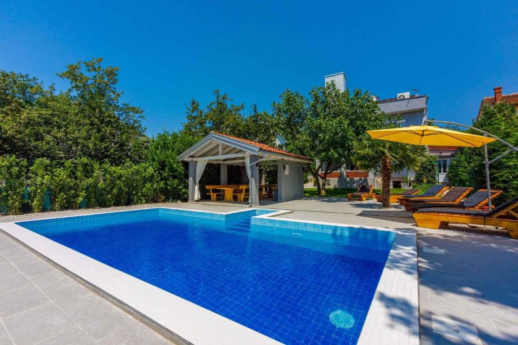 Fotografie z fotogalerie ubytování Holiday home in Jadranovo 39402 v destinaci Jadranovo