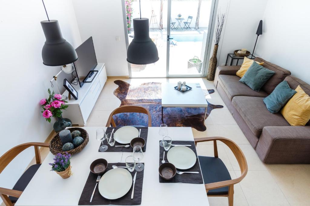 Casa Molinar - Three-Bedroom House