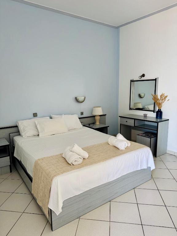 Dolphin Apartments 1 - 12