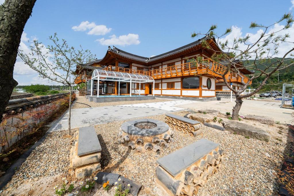 Gyeongju Jiseom Hanok Pool Villa Pension - Error