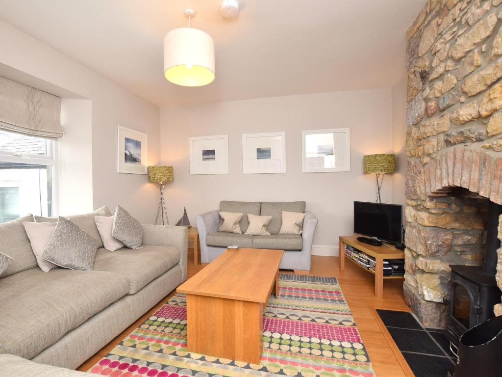 Posezení v ubytování 3 Bed in Alnmouth 94013