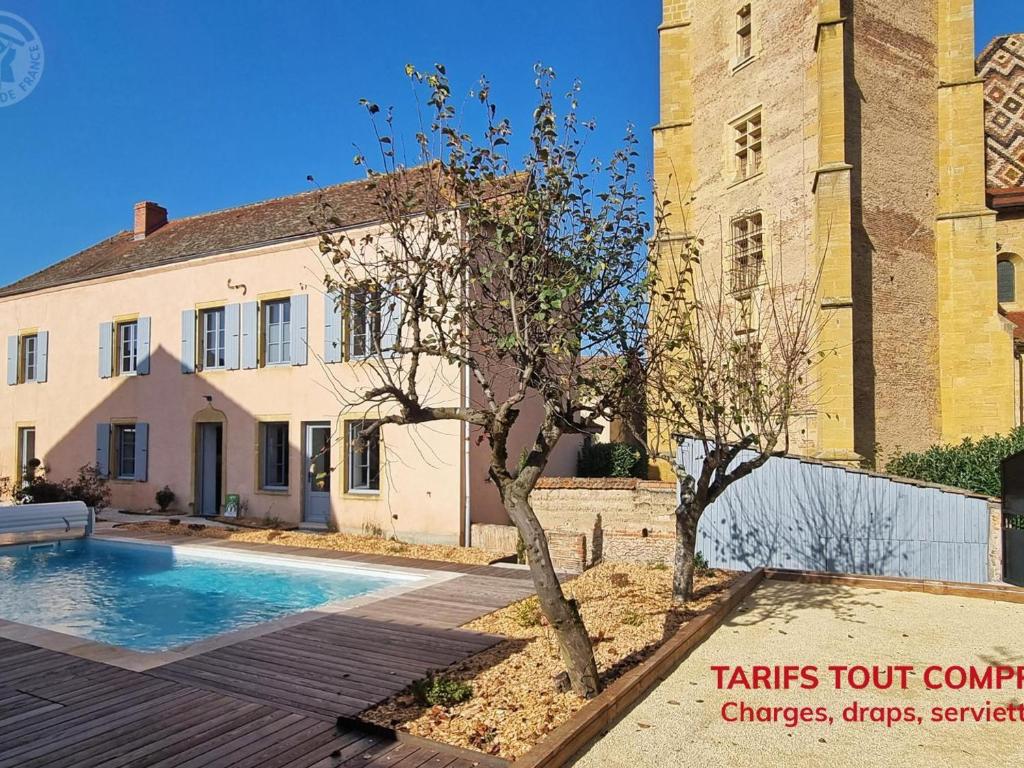 Πισίνα στο ή κοντά στο Maison charmante avec piscine privée chauffée et jardin clos, wifi inclus - FR-1-496-339