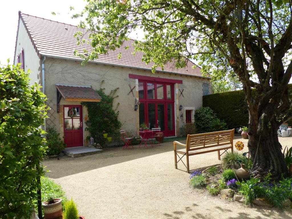 Το κτήριο όπου στεγάζεται  η παραθεριστική κατοικία