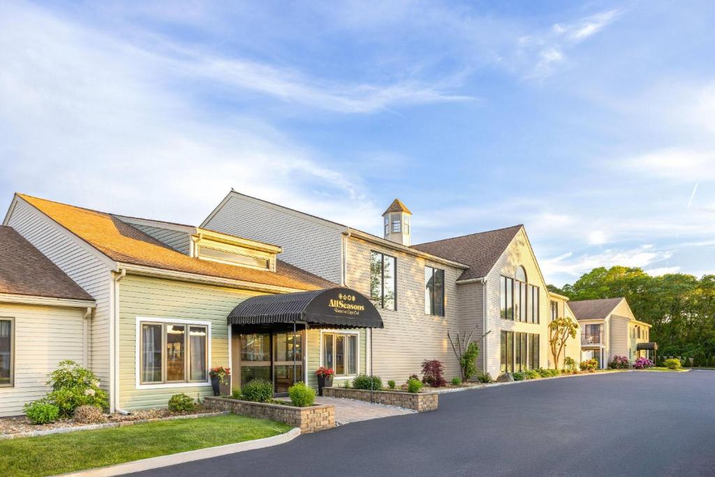 All Seasons Resort, Trademark Collection by Wyndham photo