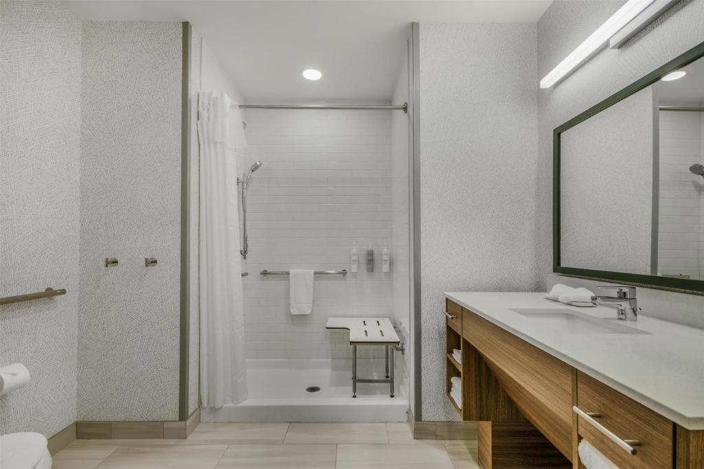 Home2 Suites By Hilton Cincinnati Midtown Oakley photo