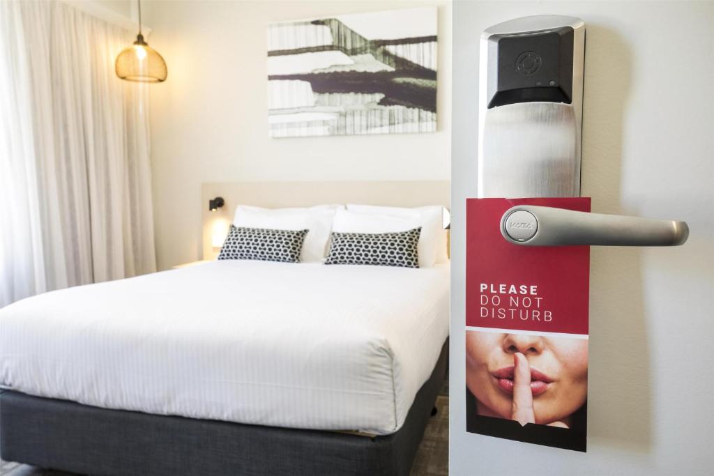 Nightcap at Finsbury Hotel - Resim 1