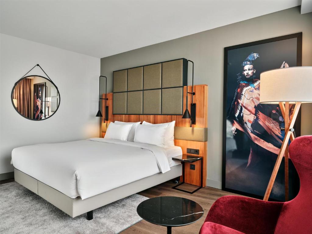 Radisson Blu Hotel, Hamburg Airport - Resim 12