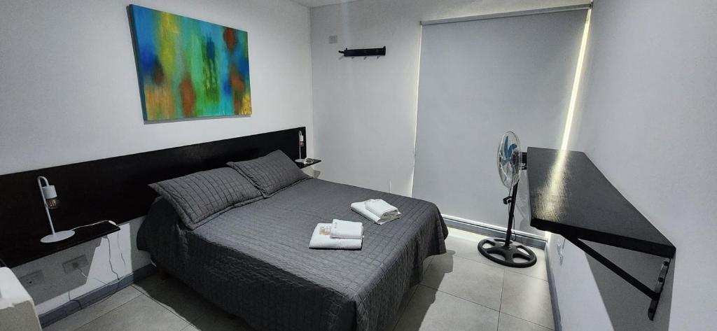 Et tv og/eller underholdning på Apartment with Ideal Location