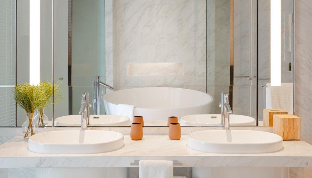 Kimpton Maa-Lai Bangkok by IHG - 15