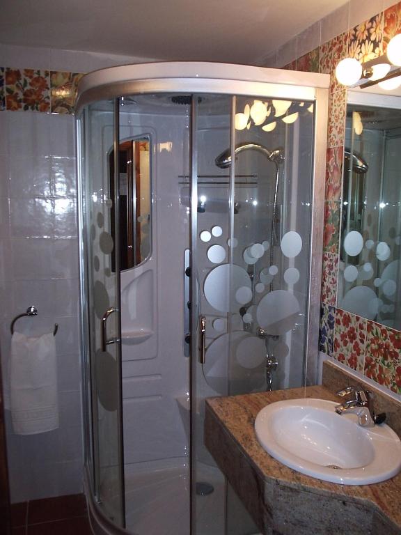 Koupelna v ubytování Adeko Hotel