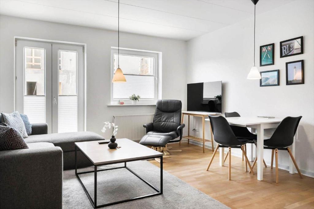 Et tv og/eller underholdning på 891-Hvide-Sande-Bredgade-1-nr-1