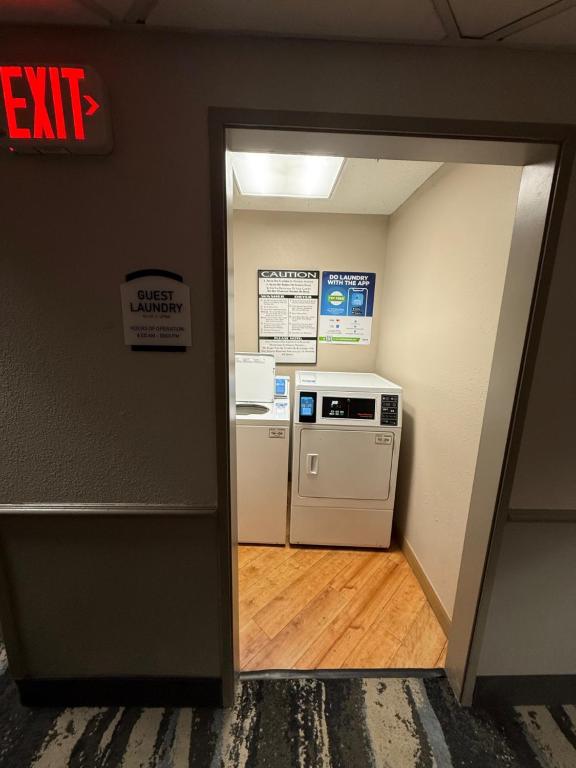 Baymont by Wyndham Columbia, MO photo