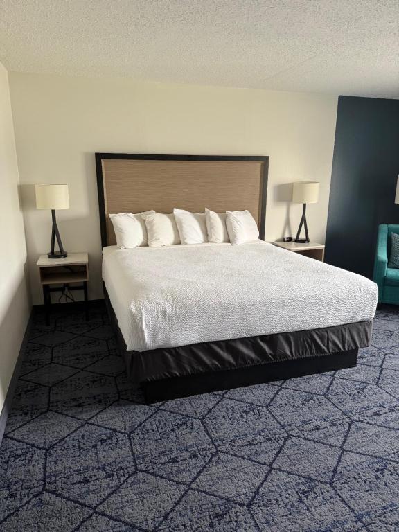 Baymont by Wyndham Columbia, MO photo