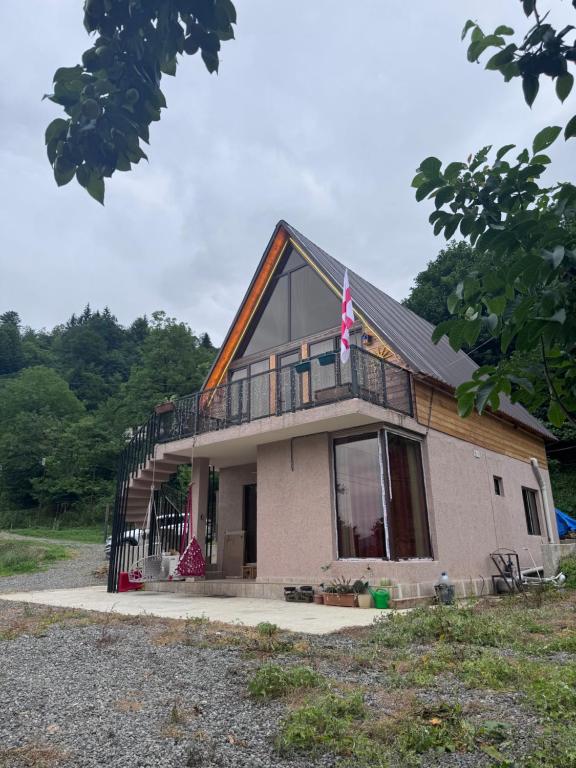 Budova, kde se vila nachází