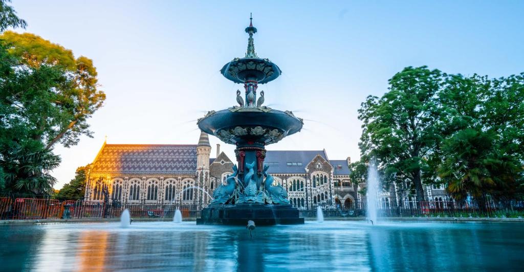 TOWER JUNCTION MOTOR LODGE- MOTEL with Airport and Railway Station Shuttle service- Best Location - close to Westfield Mall, Tower Junction Shopping Centre, Restaurants, Cafes etc - Resim 26