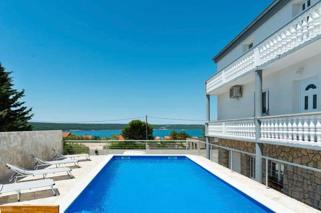 Πισίνα στο ή κοντά στο Apartments Ana