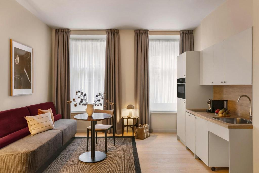 Sonder by Marriott Bonvoy The Teacher - Resim 10