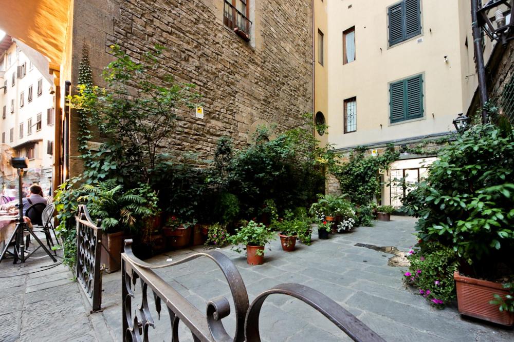 Kép Ponte Vecchio Tower szállásáról Firenzében a galériában
