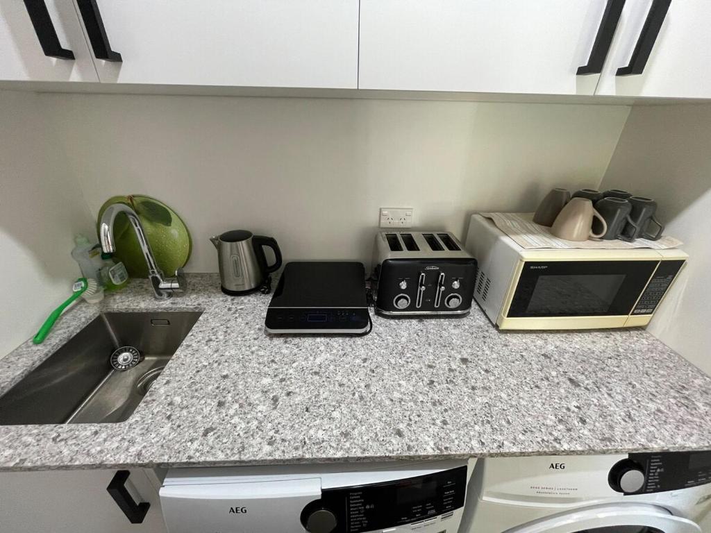 tranquil 3brms bush cabin - Resim 18