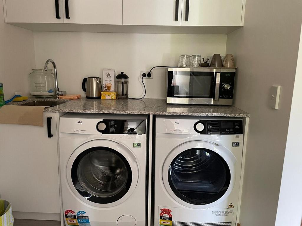 tranquil 3brms bush cabin - Resim 25