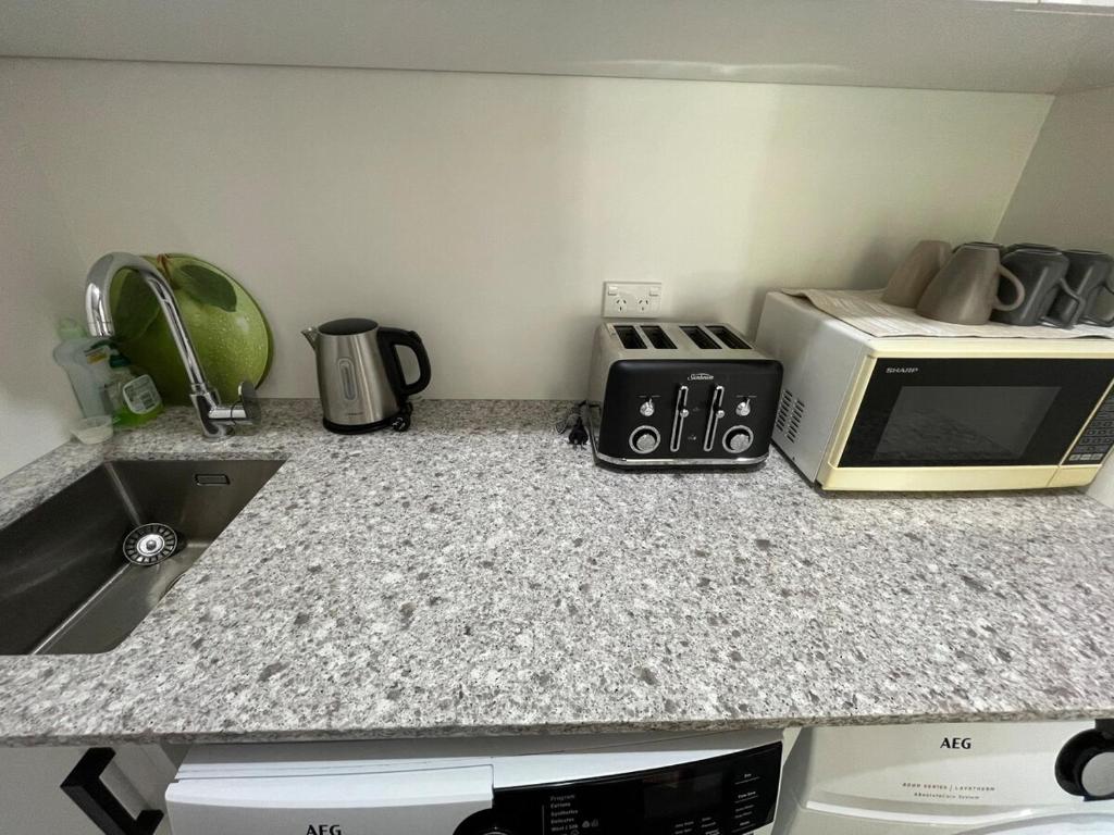 tranquil 3brms bush cabin - Resim 36