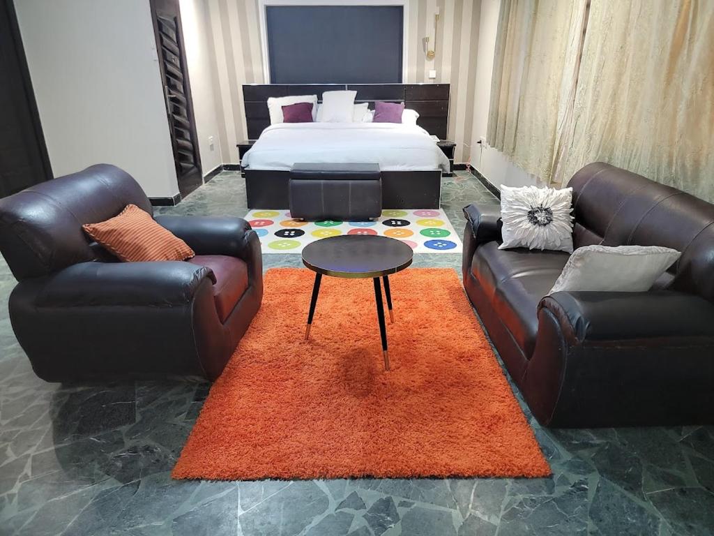 Photo de la galerie de l'établissement Caesar's Hotel & Apartment Room #6 and #13, à Ikeja