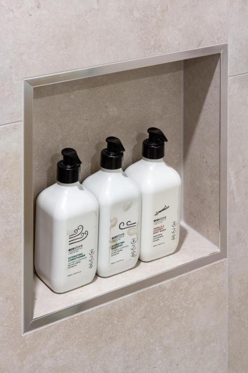 City Townhouse 2BR, 2BA, EV Charger, Work Desk - Resim 31