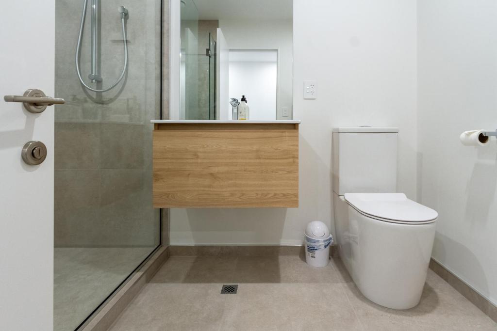 City Townhouse 2BR, 2BA, EV Charger, Work Desk - Resim 36